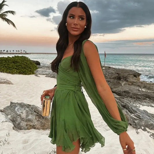 V-hals kjole med splittede ermer og midjebånd